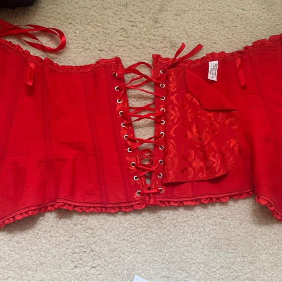 Amazon Red Corset Top - Picture 3 of 4